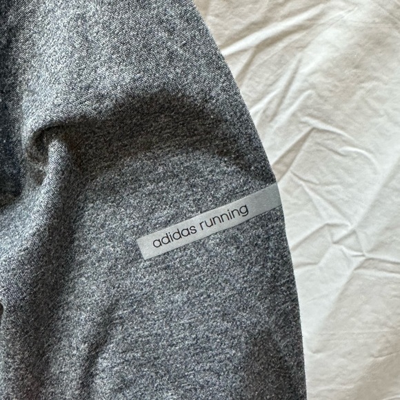 Adidas Running Gray Lightweight Jacket Size Medium - Picture 8 of 11
